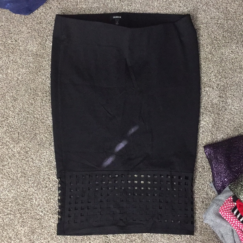 Torrid size 1 later cut pencil skirt